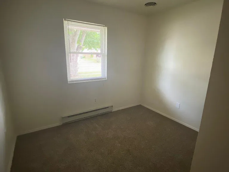 1650 Saratoga Dr — Photo 11