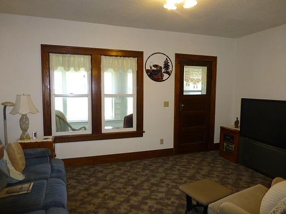3rd image of 3136 County Road Q