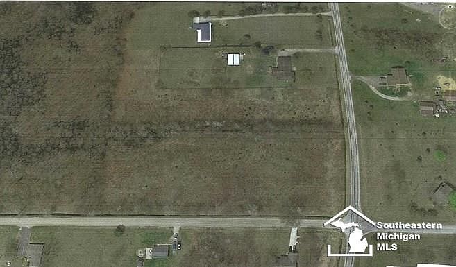 2nd image of 1 Tuttlehill Rd