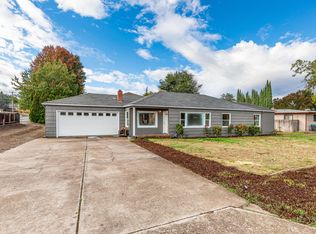 2494 E McAndrews Rd, Medford, OR 97504