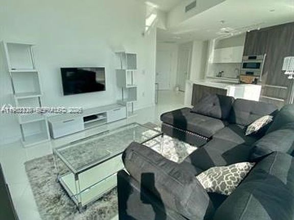 5th image of 851 NE 1st Ave #1402