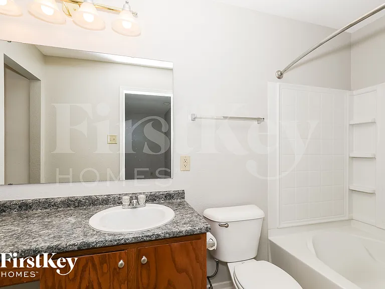 12158 E 141st St — Photo 17