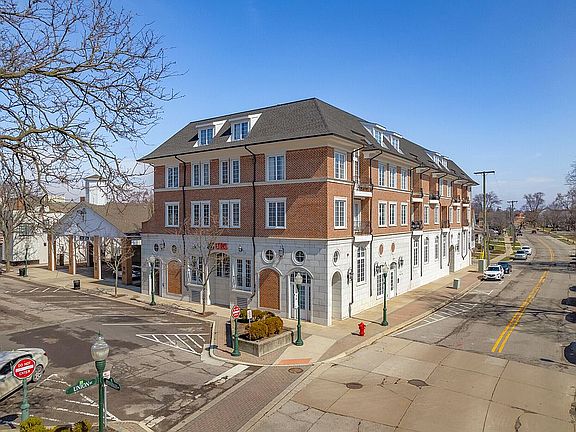 3rd image of 730 Penniman Ave APT 305