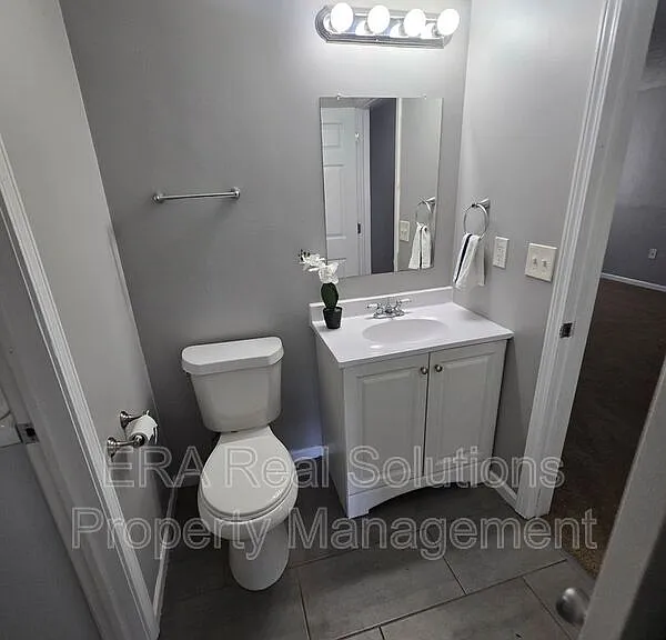 2721 Charles Dr — Photo 18