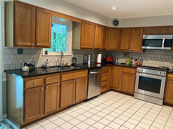 Kitchen with gas cook stove