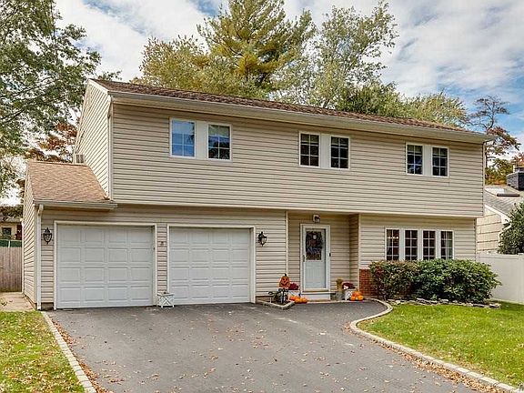 2nd image of 6 Waterview Ln