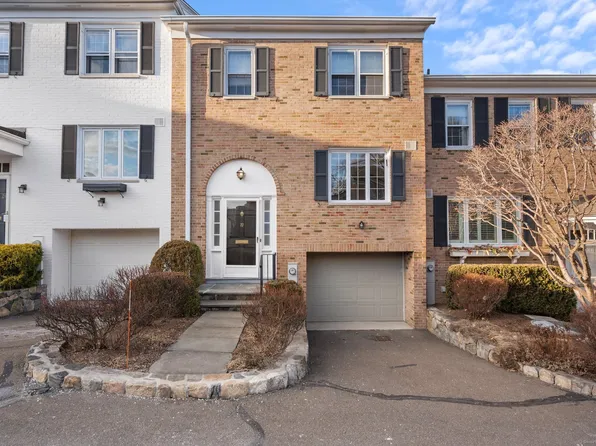 205 Main Street APT 19, New Canaan, CT 06840