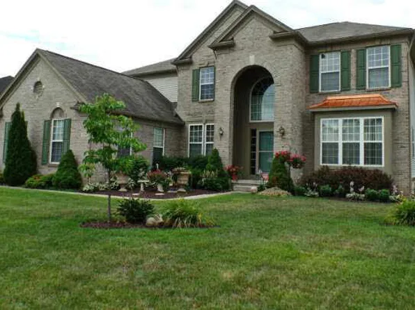 6296 Moonstone Dr, Grand Blanc, MI 48439