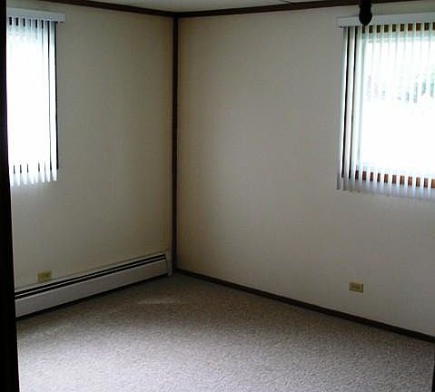 5th image of 960 Mary Ln APT 5