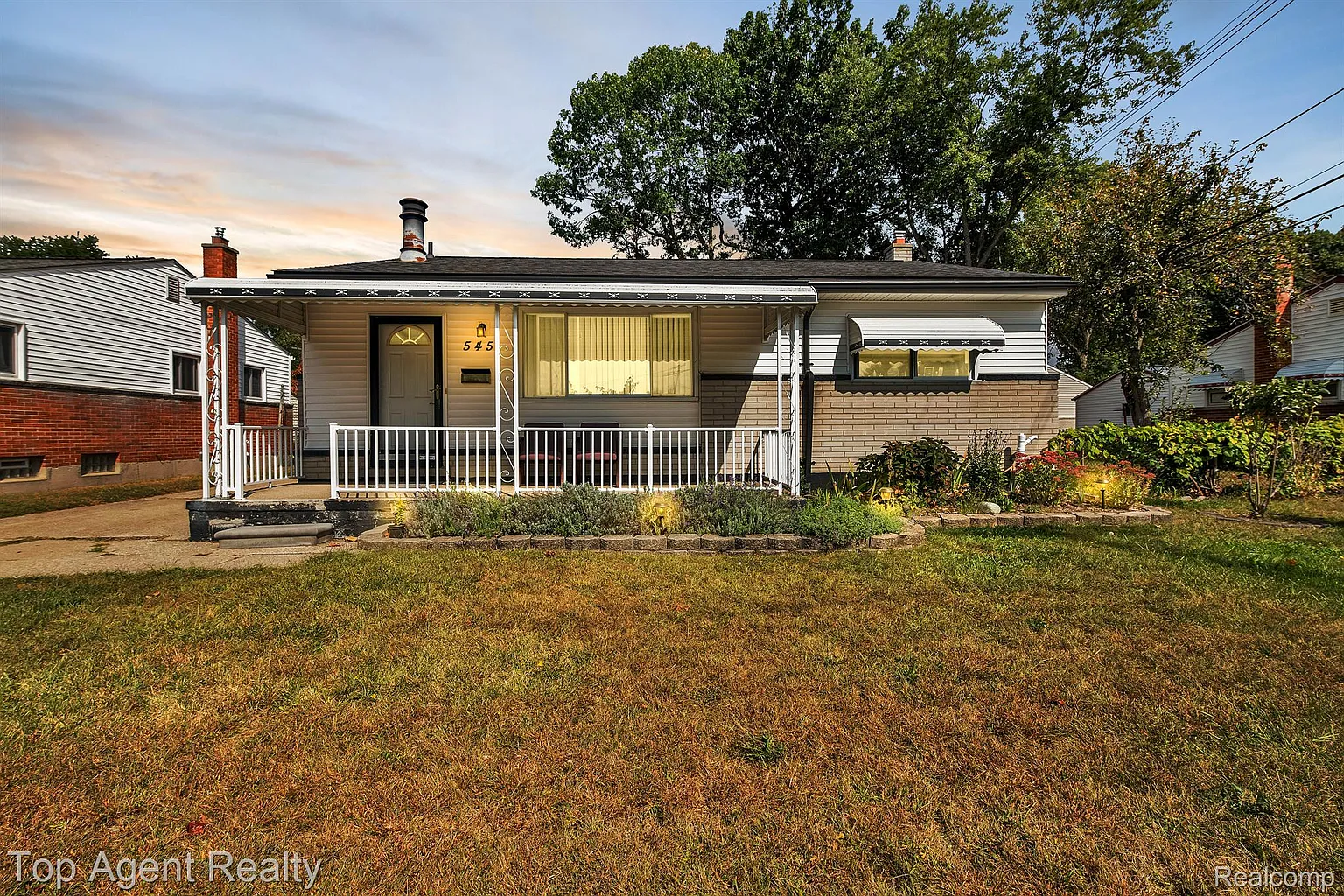 545 Sonia Ave photo 1