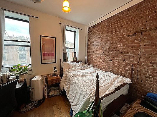 1st image of 640 Willoughby Ave #7