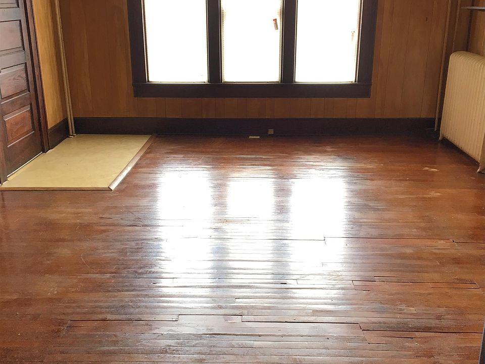 1st image of 218 S Main St APT 1