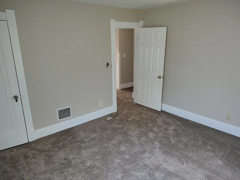 4342 Willys Pkwy — Photo 44