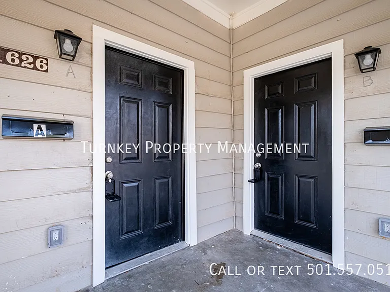 1626 Brown St #A — Photo 6