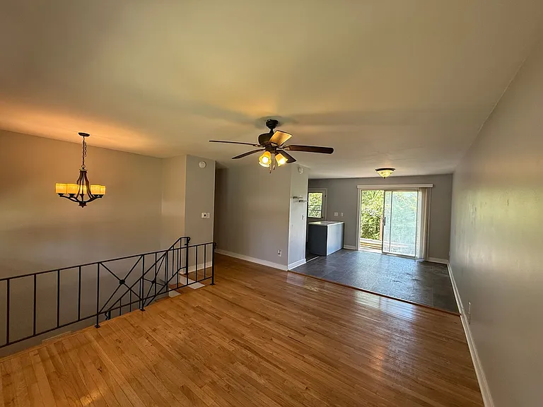 213 S Poplar Dr — Photo 5