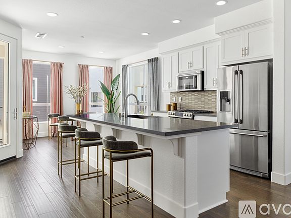 4th image of 1642 Seawind Dr #1642