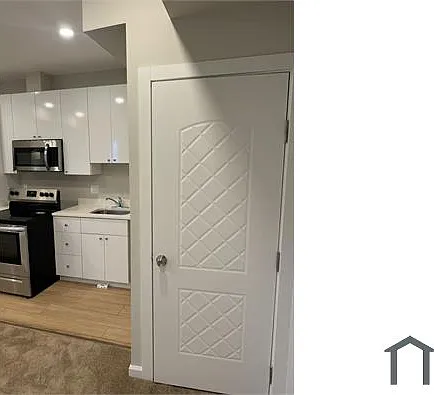1 bed, 406 sqft, $2,453 — Photo 3