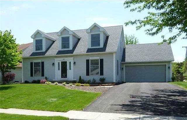 1st image of 911 Orchard Dr