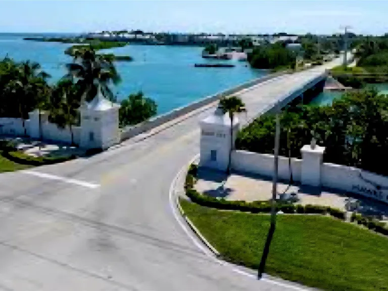 300 Duck Key Dr #6 — Photo 4