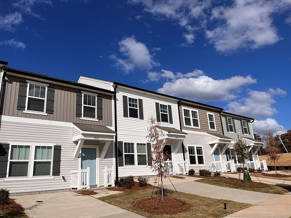 1st image of 11048 Woodland Creek Way