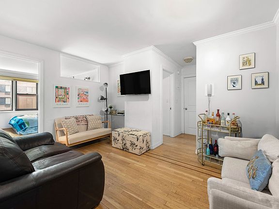 4th image of 333 E 34th St APT 5E