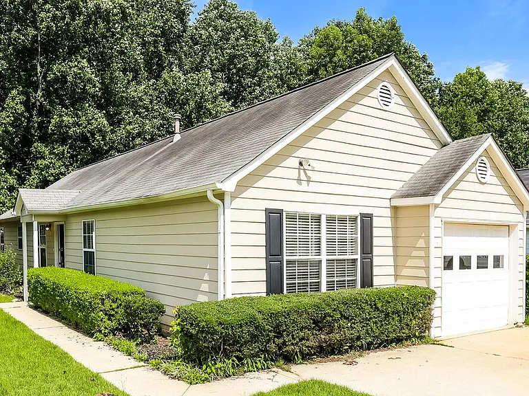 1310 Waterton Trl — Photo 3