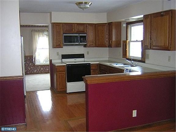 5th image of 238 Sugar Pine Dr