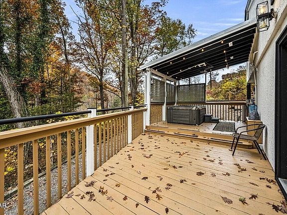 3rd image of 640 Red Bud Ln