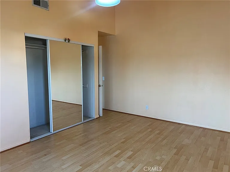 17570 Van Buren Ln — Photo 5
