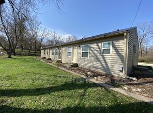 904 Luster Ln APT 4, Des Moines, IA 50315