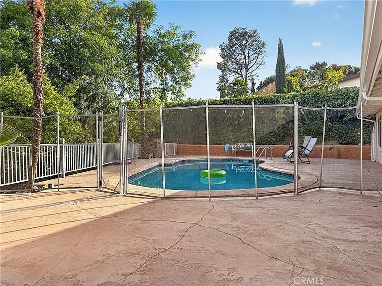 20520 Rhoda St — Photo 27