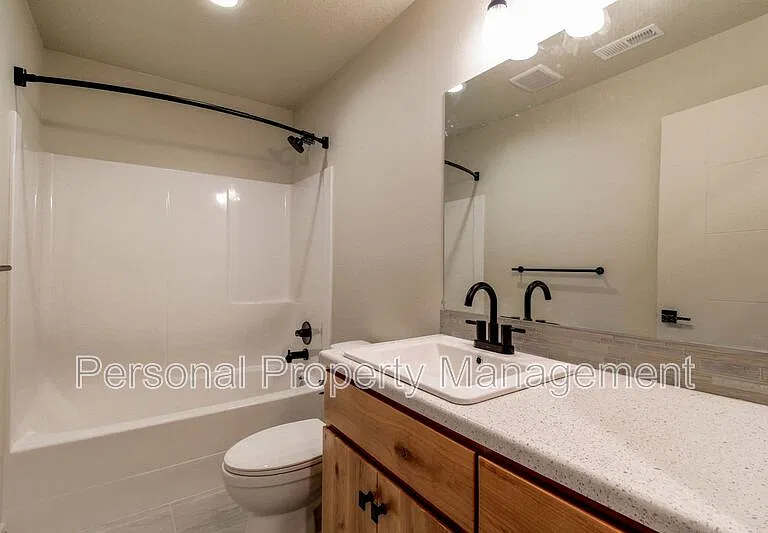 707 N 1st Ave — Photo 4