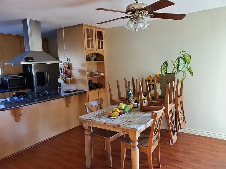 7478-80 Bookham Ct — Photo 4