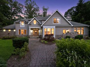 16 Alexander Dr, Red Bank, NJ 07701