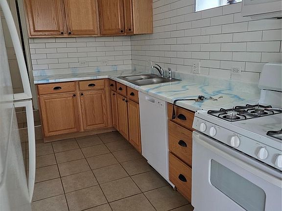 4th image of 3728 Quitman St APT 4