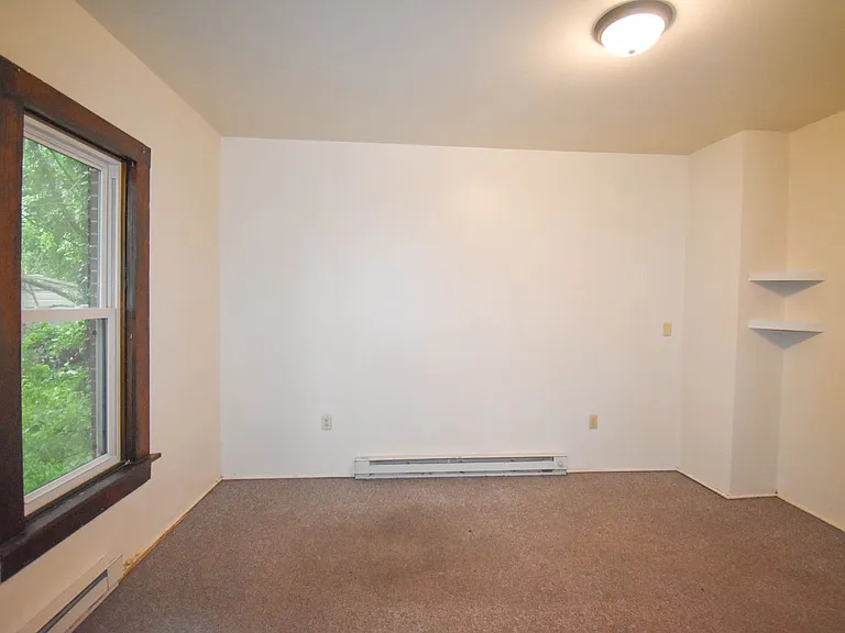 155 N Fairview St — Photo 12