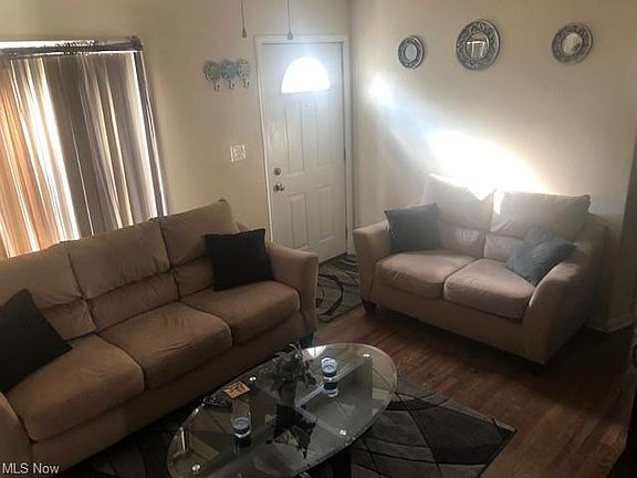 2nd image of 13104 Wainfleet Ave