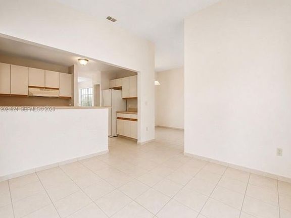 4th image of 13440 SW 28th St