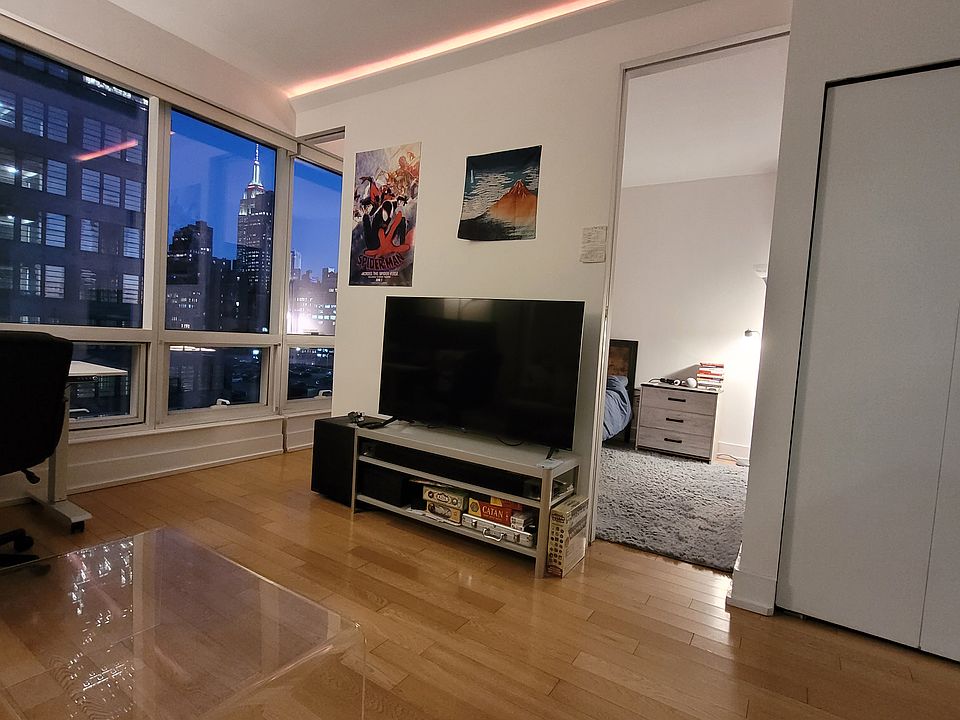 1st image of 350 W 42nd St APT 17I