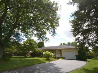 411 Meadowbrook Dr, Newark, OH 43055