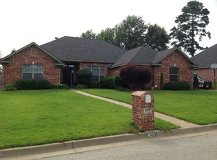 803 Windemere Cir, Longview, TX 75601