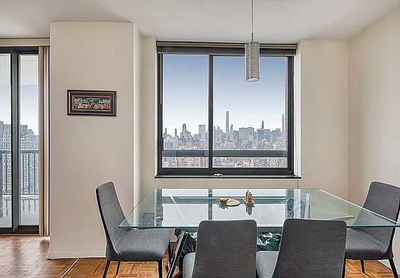 3rd image of 171 E 84th St APT 35A