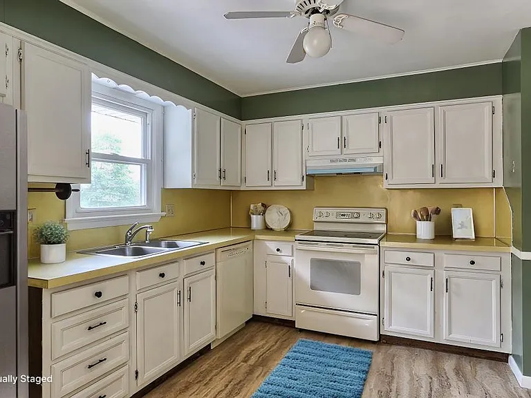 668 Sand Hill Rd — Photo 7