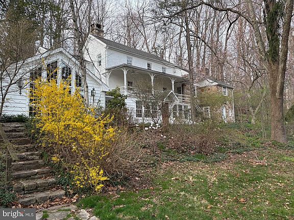 3rd image of 434 Conestoga Rd
