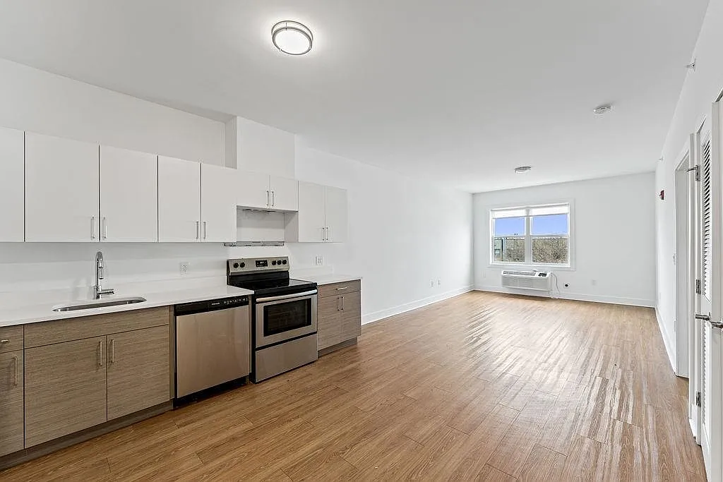 Building Photo - 429 Bergen Ave #407