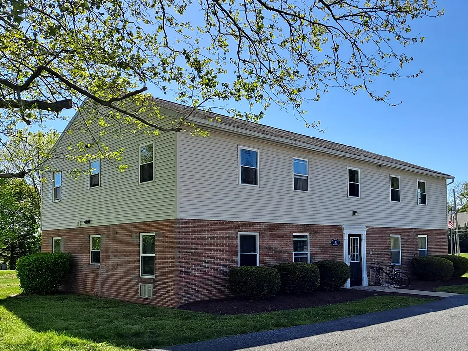 Charlotte Place Apartments