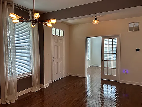 4 bed, 2175 sqft, $3,100 — Photo 3