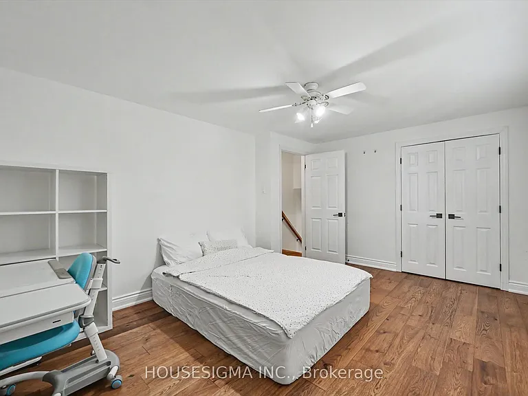 444 Withnell Cres — Photo 14