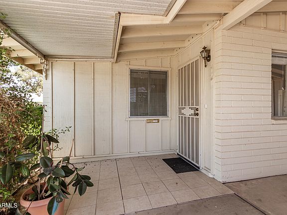 5th image of 10902 W Abbott Ave