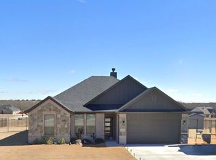 1215 Sanger Dr, Springtown, TX 76082